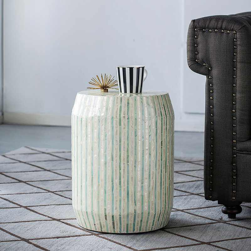 Tabouret d'appoint avec motif rayé