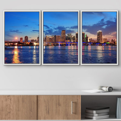Miami Florida Cityscape & Skyline Nature Wilderness Photography Realism Rustic Scenic Relax Calm
