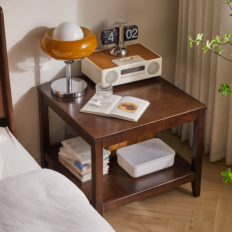 Table de bout carrée en bois massif
