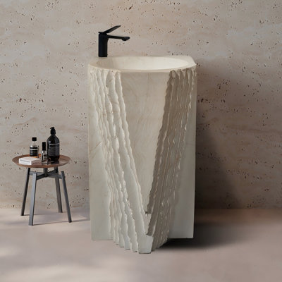 Lavabo extérieur, lavabo sur pied en faux marbre mat texturé.