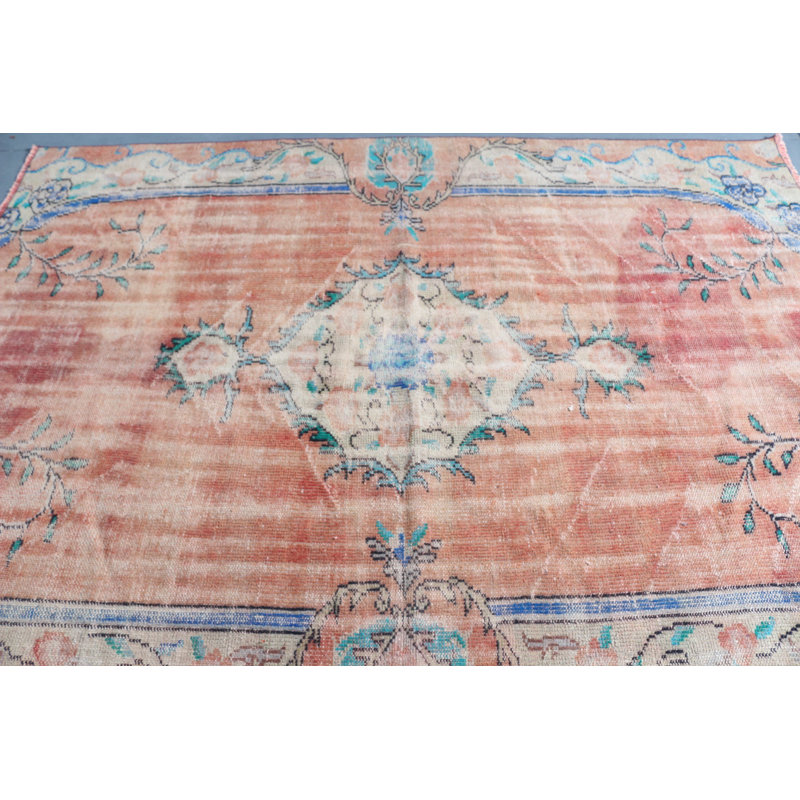 Tapis turc exquis fabriqué à la main idéal pour le bureau ou la chambre à coucher en rouge vif