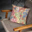 Coussin floral de jardin-1140007693