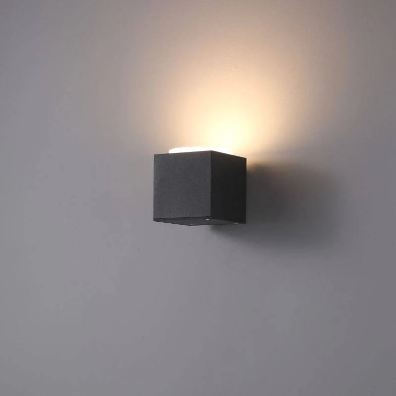 Black No Power Source Required / Manual