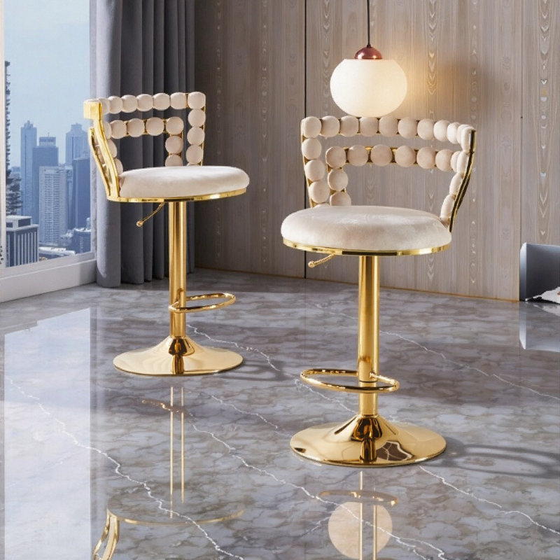 Tabourets de bar modernes en métal doré avec coussins blancs moelleux (ensemble de 2) pour la salle à manger, le café et les espaces chics