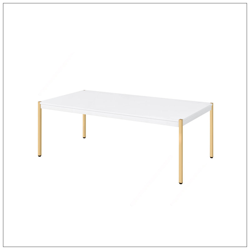 Table basse minimaliste avec construction robuste et design polyvalent