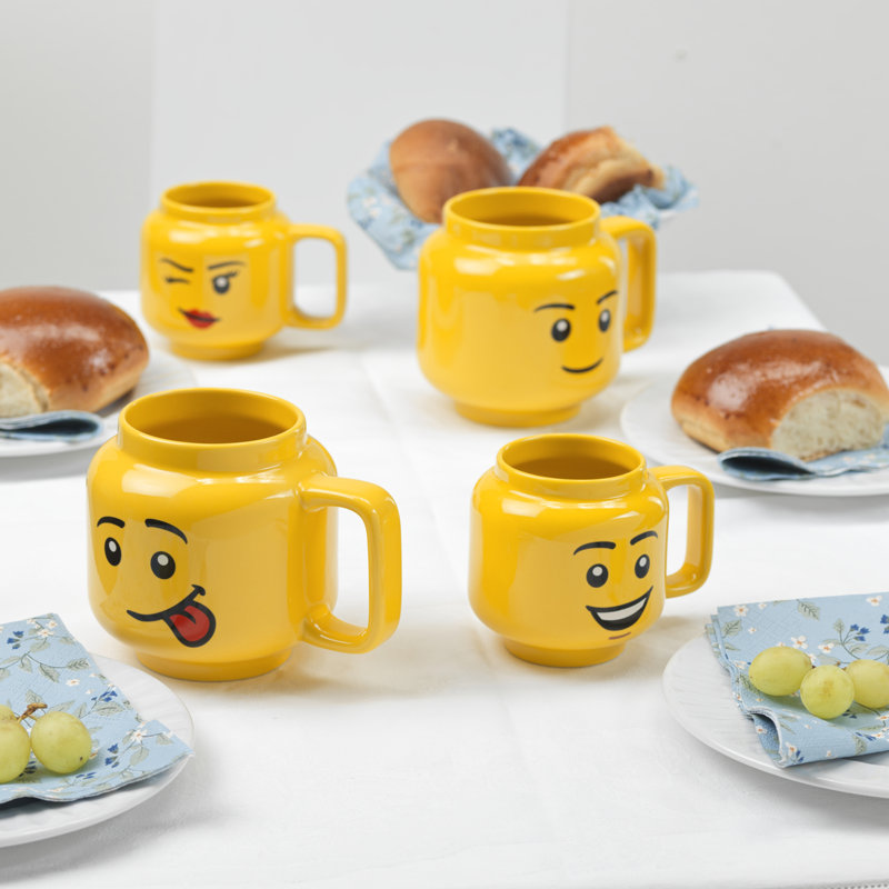 LEGO: Petite tasse en céramique - Silly - 8,6 oz, tête de figurine jaune classique, H 4,17 po x l 4,02 po x P 4,02 po