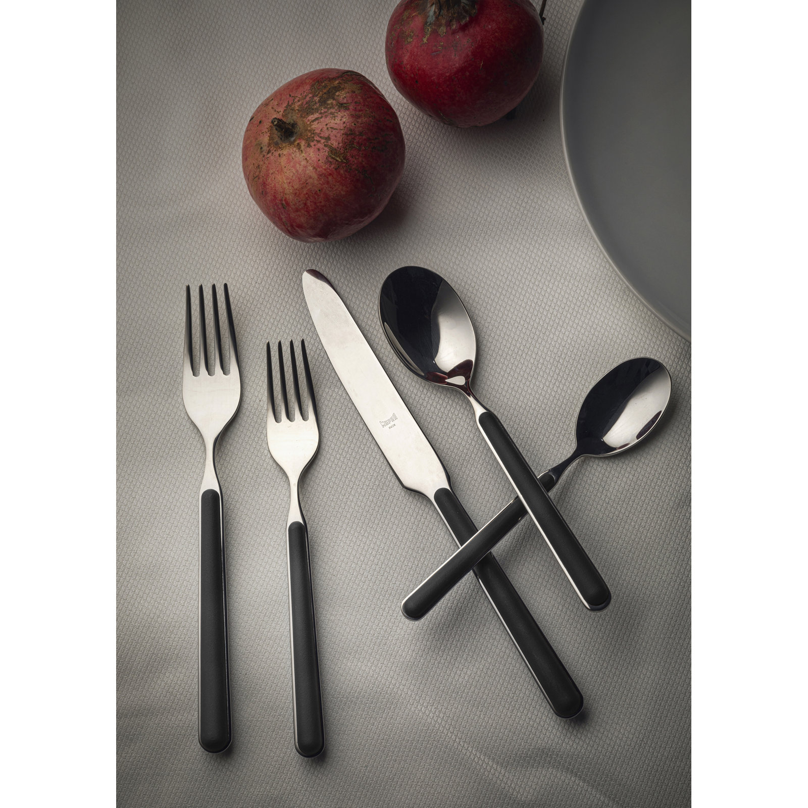 Fantasia Stainless Steel Flatware Set of 20 - Service for 4, Black