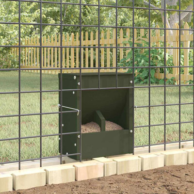 Small Animal Feeder