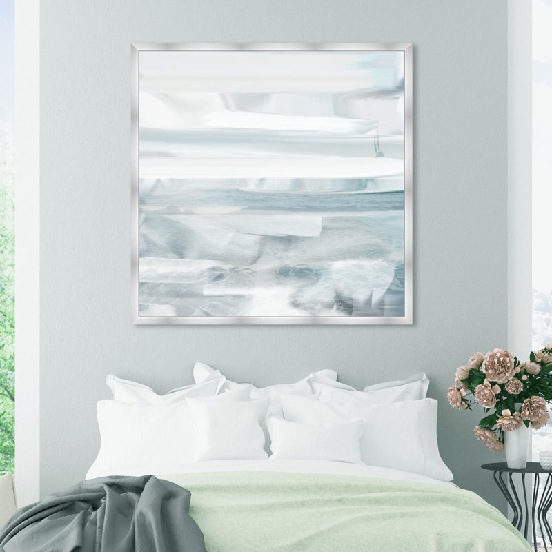 «Misty Beach» par Oliver Gal - impression encadrée, H 45 po x l 45 po x P 0,5 po, Argent