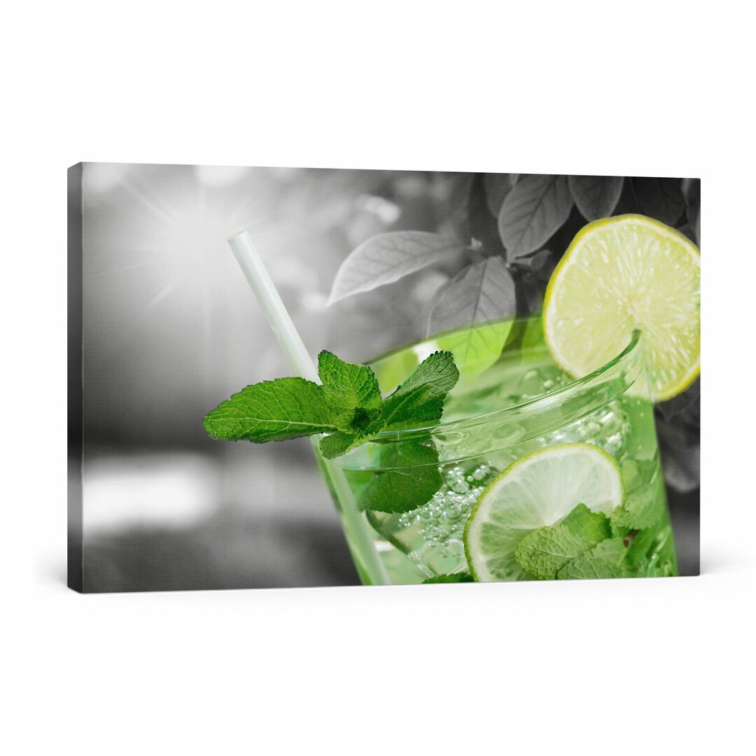 Leinwandbild Erfrischender Mojito Cocktail