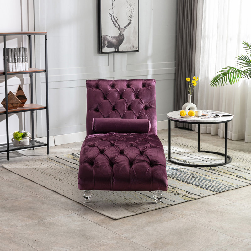 Chaise rembourrée capitonnée luxueuse avec coussin pour un confort et un style dans la chambre à coucher, le salon ou le bureau