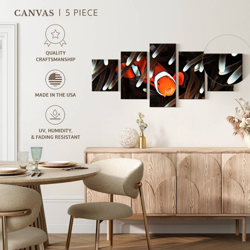 Happy Clownfish, 30" H x 68" W