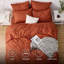 Édredon très grand à plis avec draps, taies d'oreiller et taies décoratives-101518306-103425112