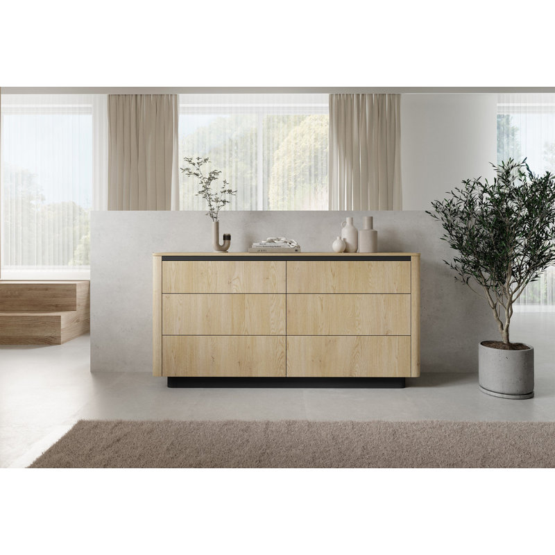163 W Chest of Drawers