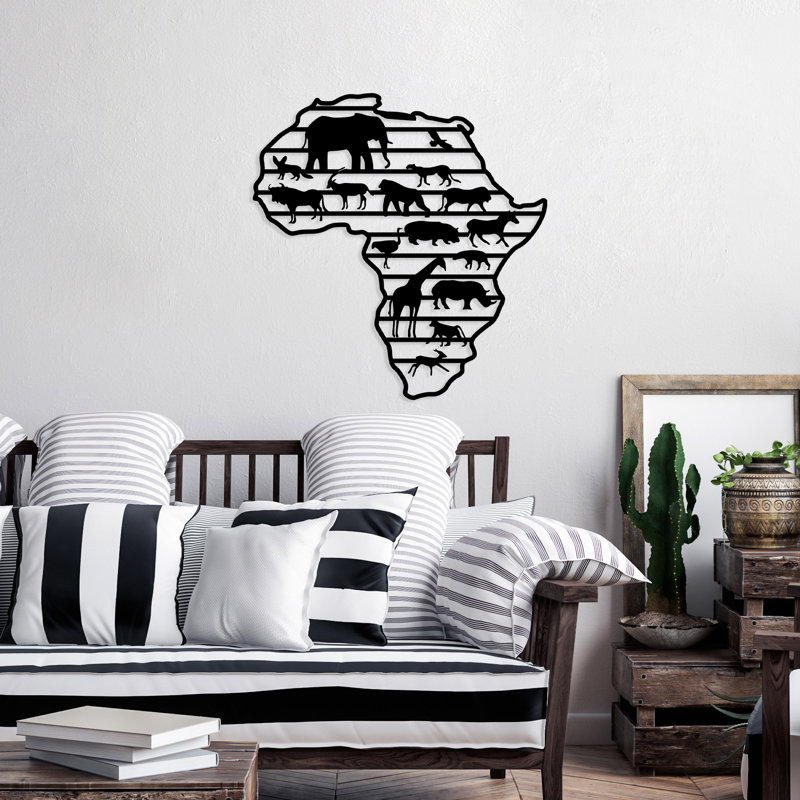 Elegant Black Decorative Metal Wall Accessory, 26.4 x 27.6 inches | 100% Metal, Thickness: 0.06 inches | Lightweight at 1.3 lbs, Perfect for Home Decor & Stylish Wall Art, Easy to Hang