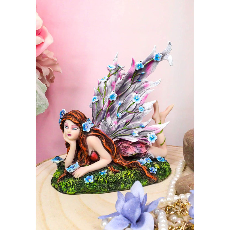 Caenada Figurines & Sculptures