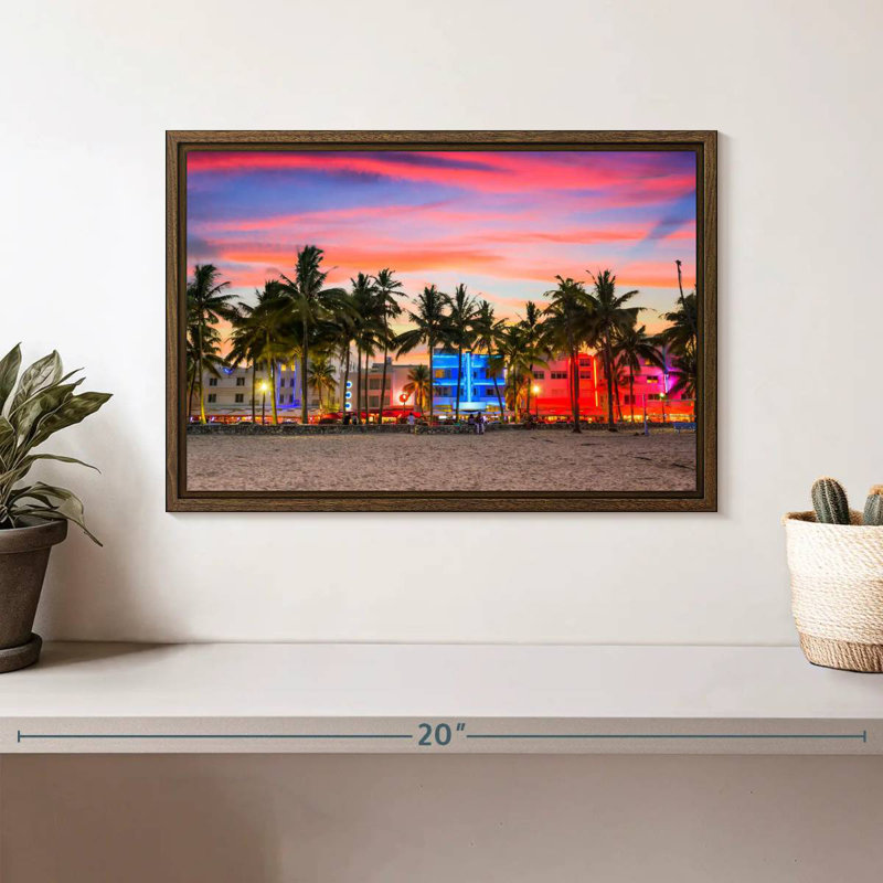 Miami Beach, États-Unis, 13 po x 9 po, Cadre flottant en noyer