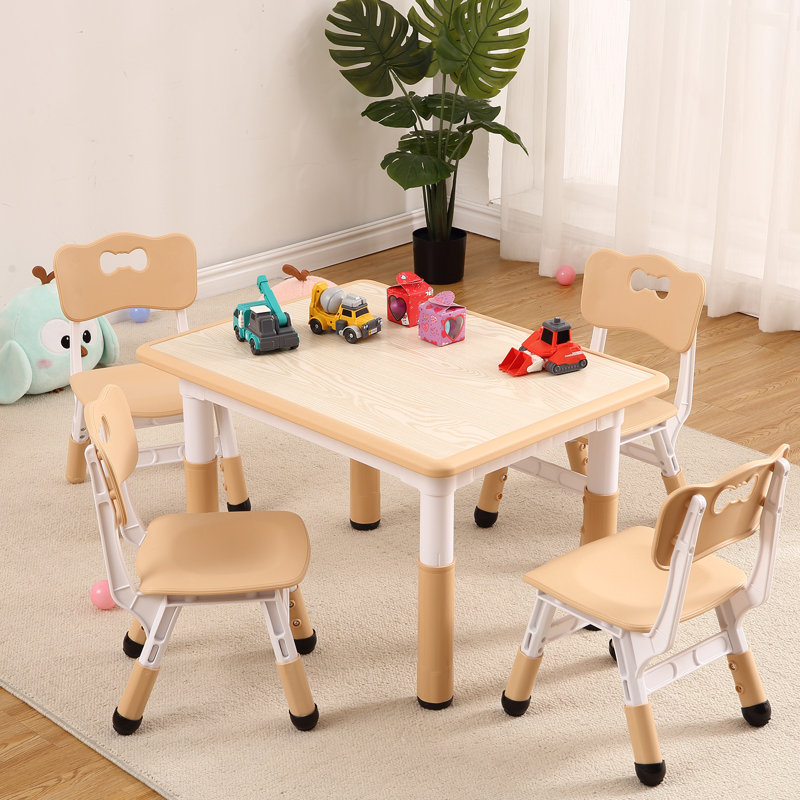 Ensemble de table d'art réglable et 4 chaises, bureau en PEHD de 31,5 po prêt pour le graffiti avec 7 réglages de hauteur, capacité de 300 lb, conception antidérapante pour les activités de studio d'art et d'artisanat, couleur bois