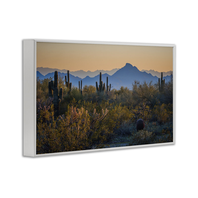 Scène de paysage de désert contrastée, estampe numérique par Marty Hulsebos, Giclée encadrée blanc bord de mer