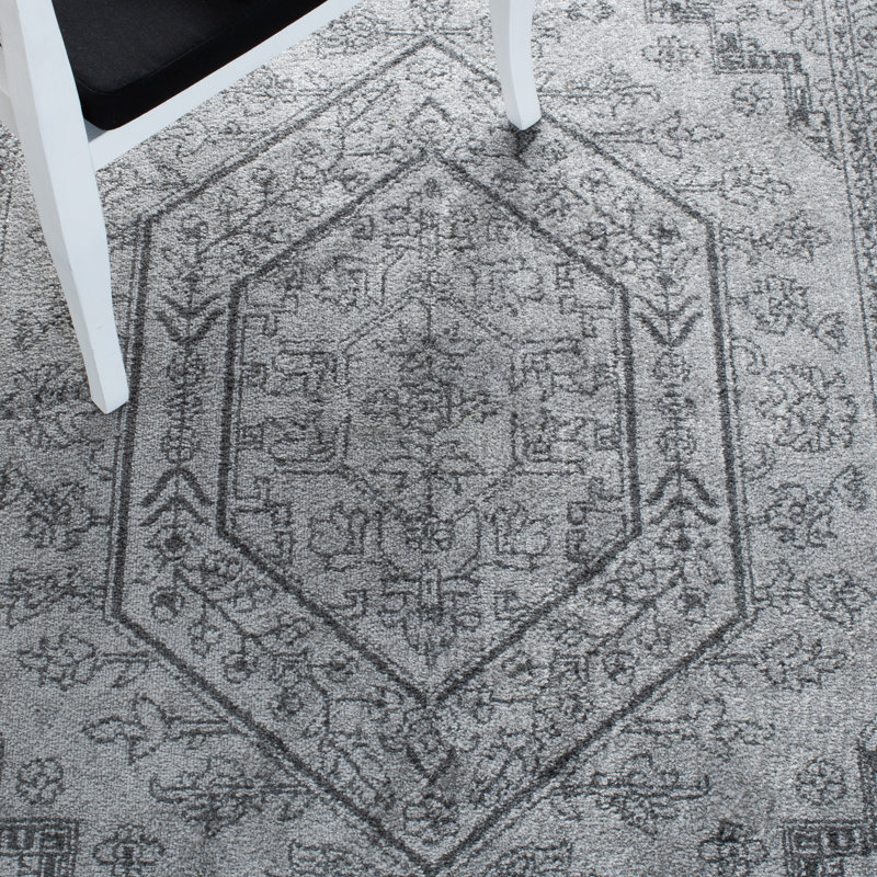 Crowborough Oriental Light Gray/Dark Gray Area Rug, Round 6'