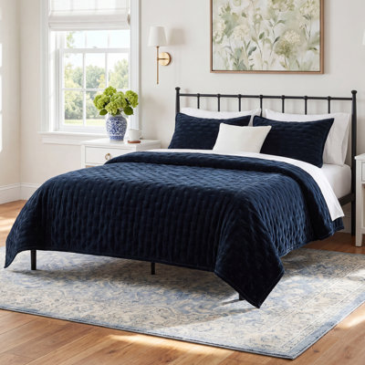 Stella Velvet Quilt Set