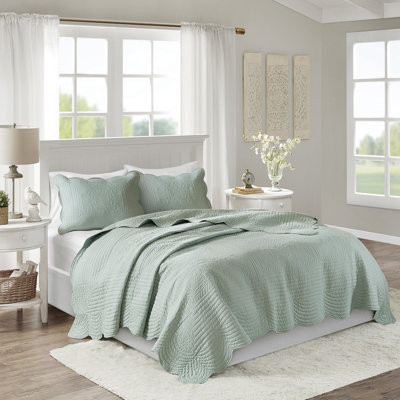 3 Piece Full/queen Reversible Quilt , Scalloped Border Ornament Pattern Decoration, Microfiber Fabric, 90% Cotton Fill, , Machine Washable, Countryside Style Piece, Edge Detail, Soft Microfiber,