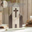 Église Celebrate Grace en bois aggloméré avec étoile en croix et ficelle en jute 18,7 x 13,75 x 2,5
