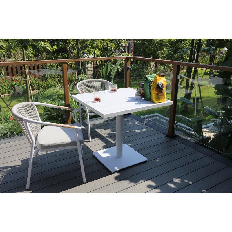 Table carrée en aluminium 32-5 / 8 po en aluminium blanc fumé, Icelandic Smoke White