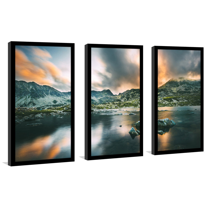 Coucher de soleil au lac Bucura - ensemble de 3 reproductions de photos sur acrylique, H 33,5 po x l 52,5 po x P 1 po