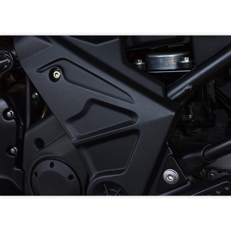 Futuriste châssis foncé avec détails de motos sur véhicule, L 100 po x l 144 po