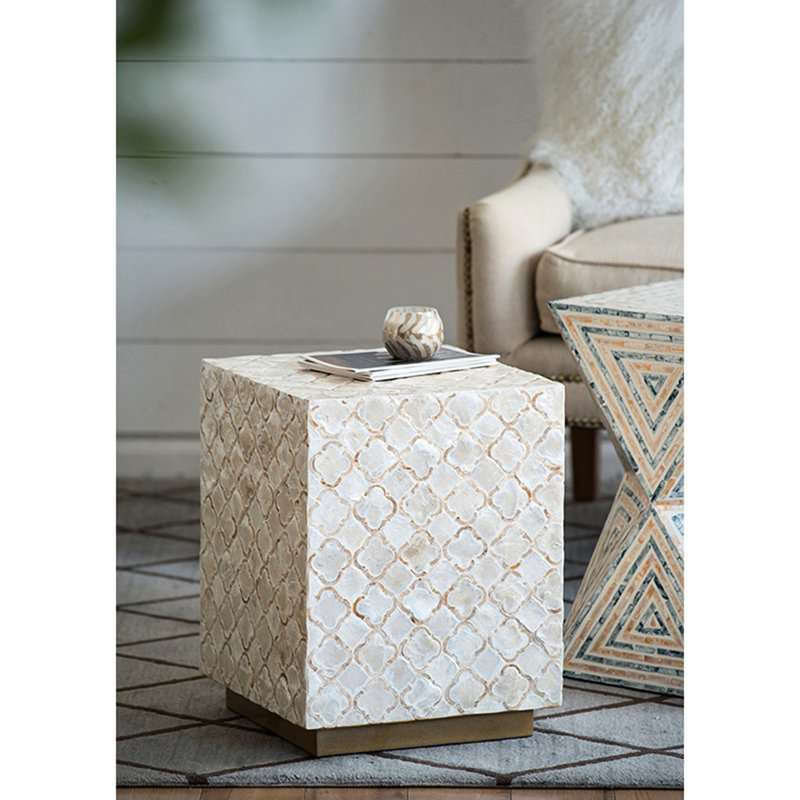 Tabouret Aminat 14 x 14 x 18 po, crème, base en laiton, motif