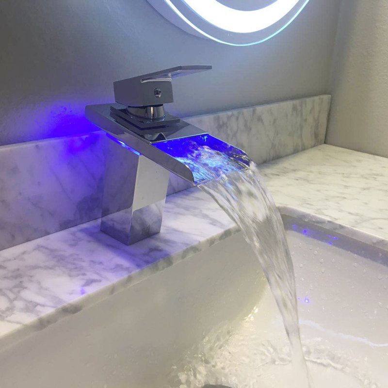 Single-Hole Single-handle Bathroom Faucet, Chrome