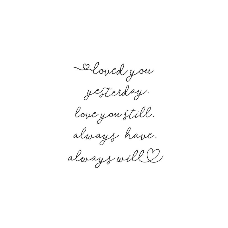 «Love You» par Sissi et Seb, art textuel sur toile tendue, H 26 po x l 18 po x 1,5 po