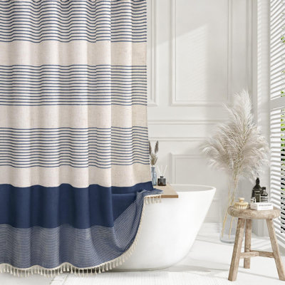 Rideau de douche bohème en lin rayé avec pompons, 183 cm x 183 cm, bleu marine