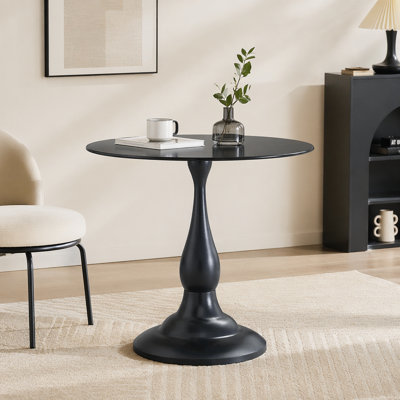 Petite table d'appoint en métal, table d'appoint ronde noire matte avec un plateau en verre mesurant environ 19,6 pouces de diamètre. Idéale pour une utilisation à côté d'un lit ou d'un canapé, dans les coins salon, les chambres à coucher, etc.