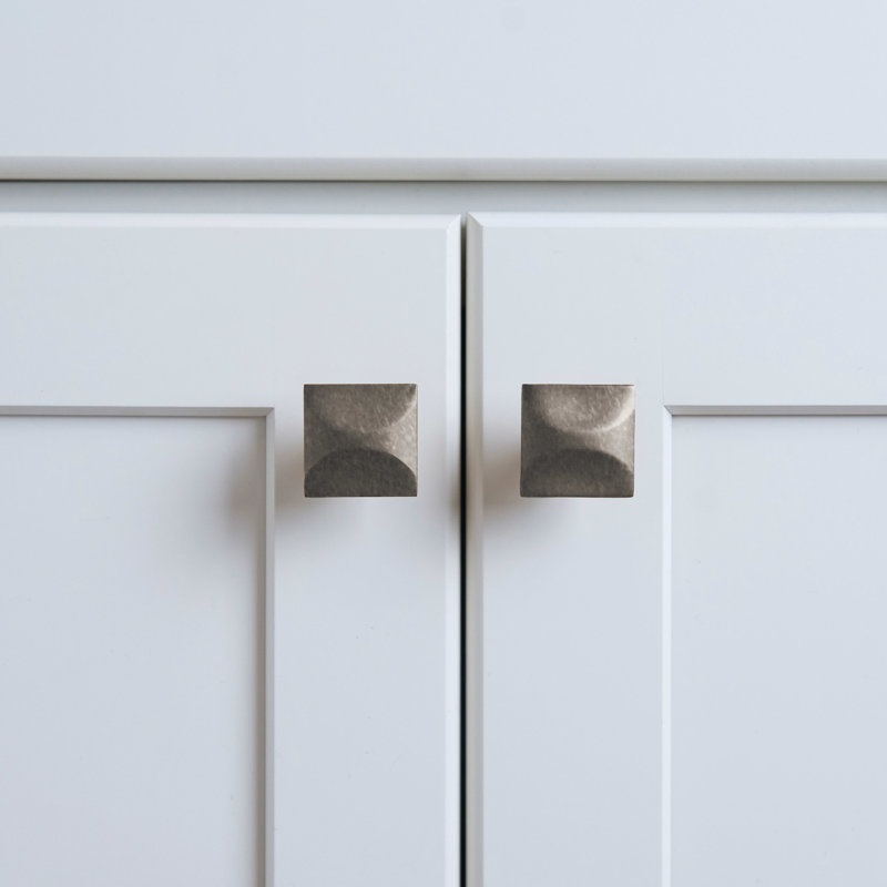 Poignée carrée Crest Collection - bouton d'armoire 1-1 / 4 "x 1-1 / 4" nickel noir vibrant - Quincaillerie de style Mid-Century moderne pour tiroirs et armoires