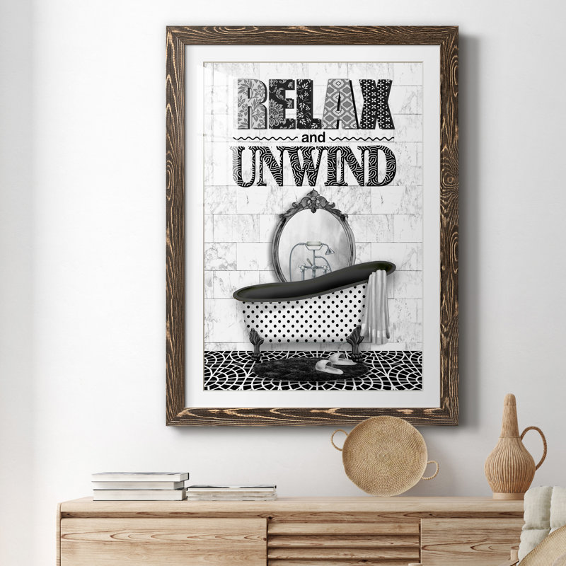 «Relax and Relax» - Cadre photo, Cadre noyer, H 31,5 po x l 23,5 po x P 1,5 po