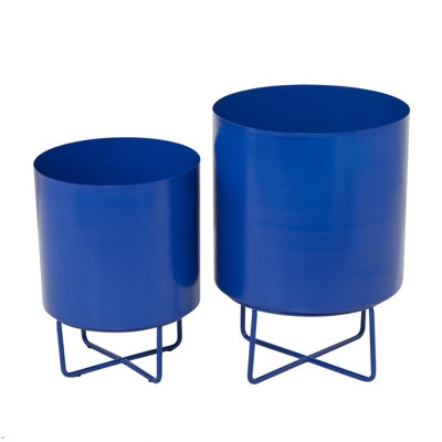 CosmoLiving by Cosmopolitan 2-Piece Modern Iron Pot Planter Set