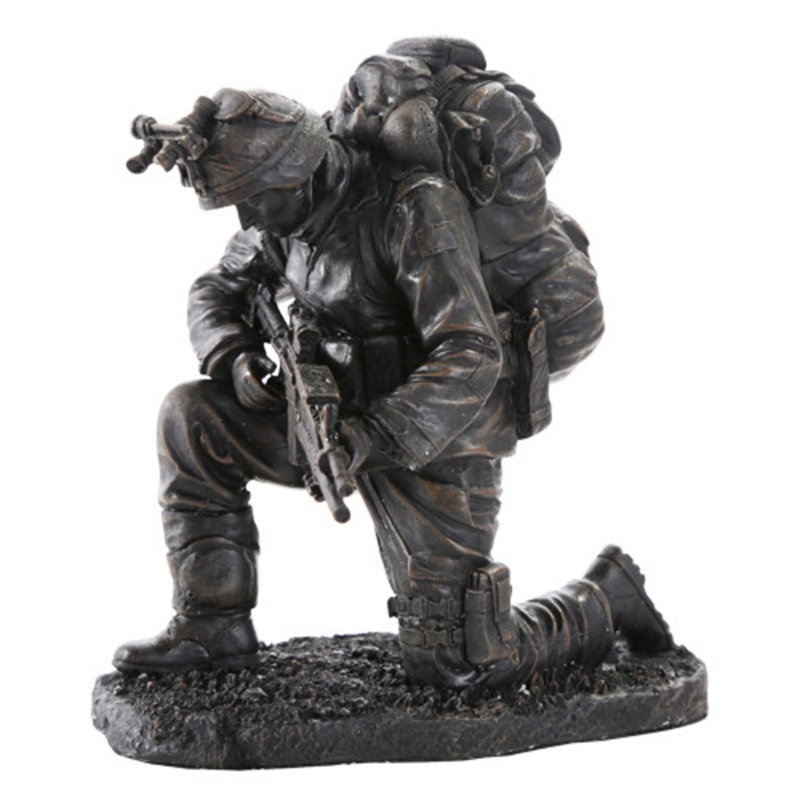 Figurine de soldat priant