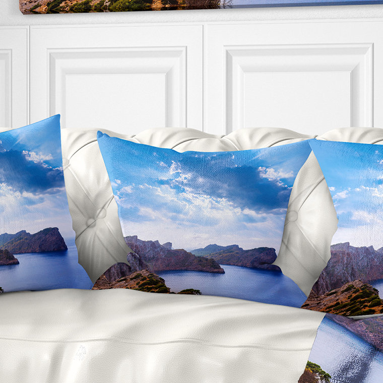 Coussin majestueux «Formentor Cape Rocks» de Majorque imprimé Sea & Shore, 18 po x 18 po, Coussin décoratif