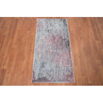 Tapis moderne abstrait 2 x 4 dans des tons pastel doux pour les espaces contemporains