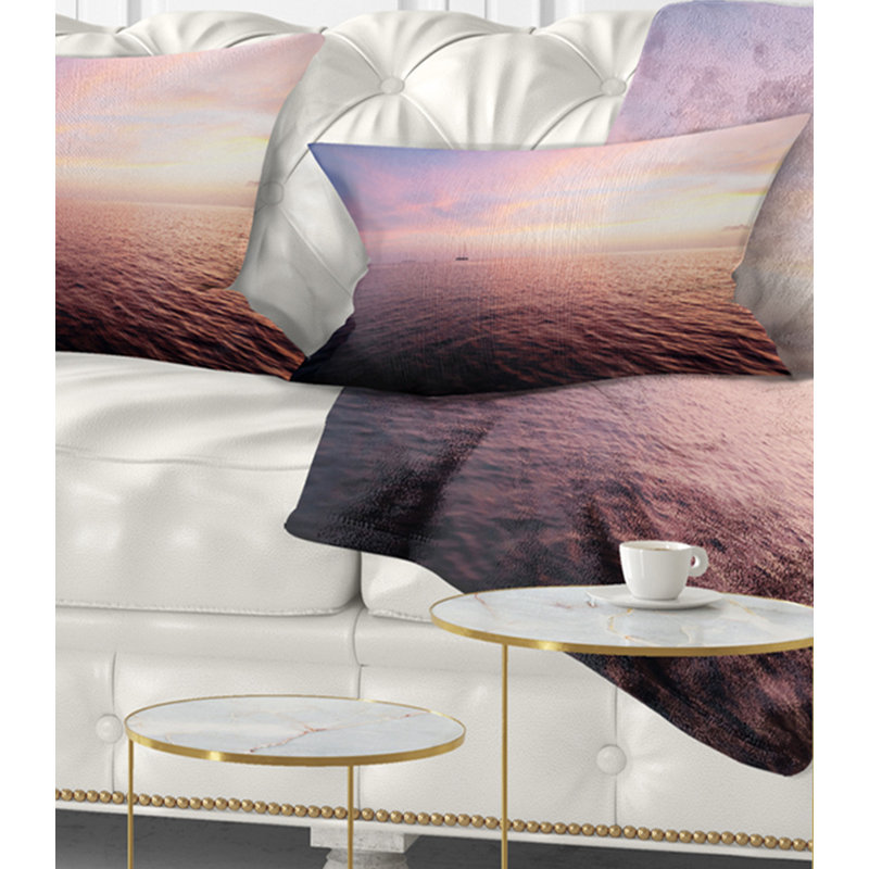 Coussin lombaire "beach cloudy seascape view"