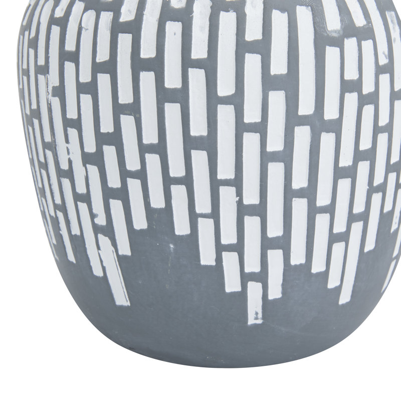 Ensemble de vases gris Cole and Gray, H 13 po x l 7 po x P 7 po