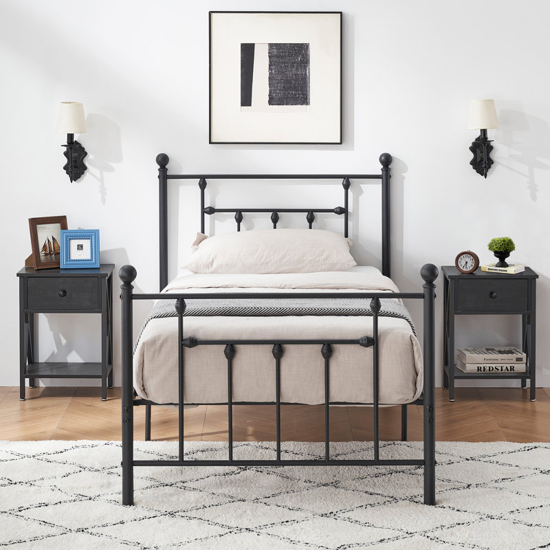Ensemble de chambre à coucher 3 pièces Kempst, cadre de lit plateforme simple et ensemble de 2 tables de chevet noires, ensemble de mobilier de chambre à coucher simple en métal moderne, support de lattes robuste, rangement sous le lit, aucun sommier nécessaire, silencieux (ensemble de 3)