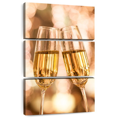 Yarlin Champagne Cheers