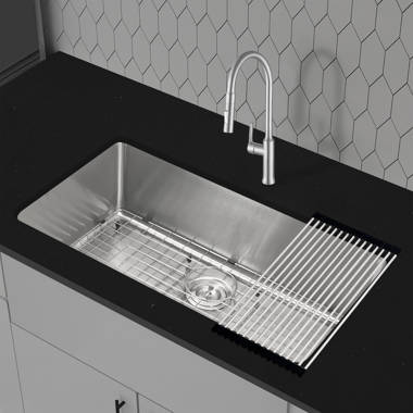 Beslend 32'' L Undermount Single Bowl Stainless Steel Kitchen Sink