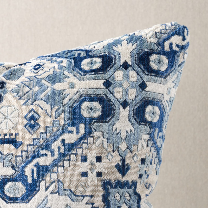 Coussin en velours Tiraz, Indigo
