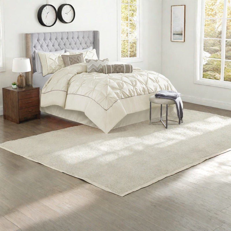 Elegant Ivory Bedding Set, Premium Polyester, Sophisticated Bedroom Decor