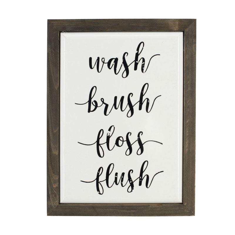 Art mural en bois émaillé Wash Brush Floss Flush - 16 po x 12 po - blanc, brun