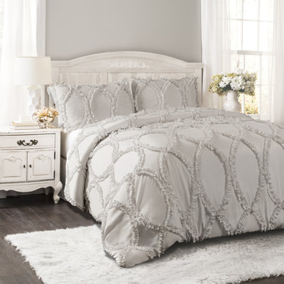Lush Decor Avon Ruffle Comforter Set